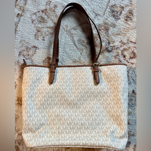 Michael Kors Cream and Tan Large Jet Set Signature Monogram Tote - Picture 2 of 11